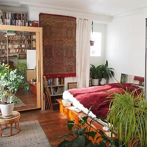 https://very-large-private-room-montmartre.fr-paris.fr